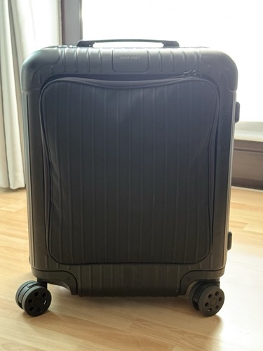 Rimowa cabin plus - rimowa, essential