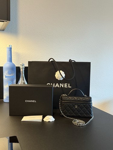 Chanel vanity top - chanel,