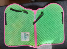 EQuest Schabracke Satteldecke Pferdefreunde Coppenrath  die Spiegelburg grün