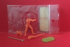 Elastolin 4 cm: Landsknecht, mit Gewehr schießend (Rohling)