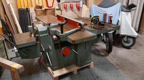 Holzbearbeitungsmaschine