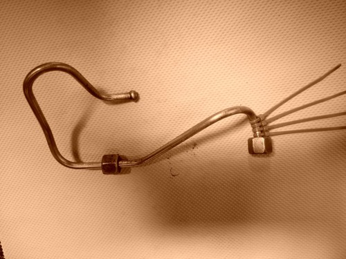 Einspritzleitung zylinder - 4.,