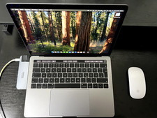 Apple MacBook Pro 13 A1989  mit Touchbar+ Magic Mouse 2