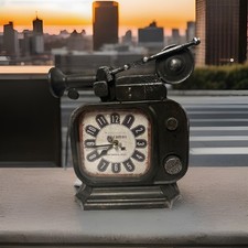 Teddy Quarz Uhr Retro Filmkamera Design – Tischuhr Kaminuhr 25x28 cm Im Funktion