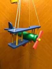 Pendelleuchte Flugzeug bunt