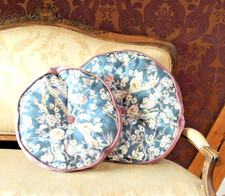 kissen set sofa, 2 runde Kissen mit Paspel,  Vogelmotiv,  helles lila und blau