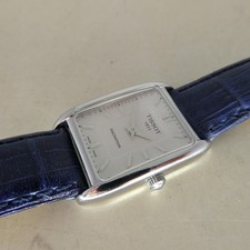 Vintage Tissot Damen Quartzuhr T67.1.235.11 - ungetragen