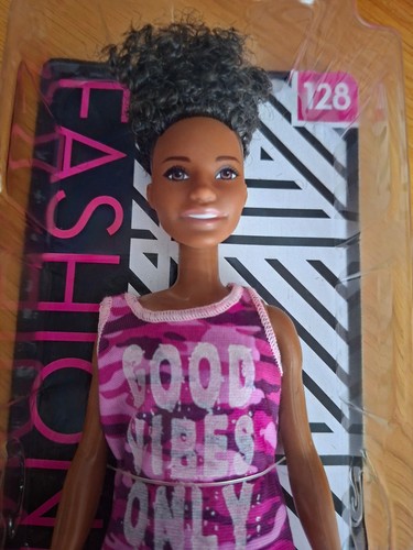 Barbie fashionistas 128 - barbie,