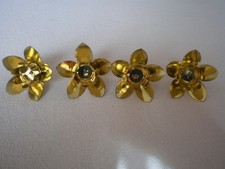 4Kerzenhalter für Adventskranz Blume goldfarben