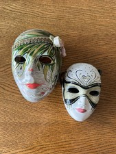2 Masken / Wandmasken im
