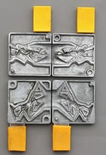 2 kleine Zinngussformen