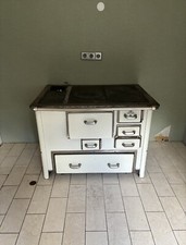 Holzherd Holzofen  Holzbefeuerter Küchenherd Herd