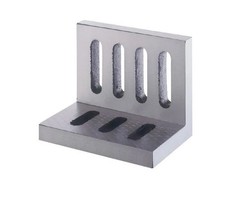 Aufspannwinkel mit Spannschlitzen 114 x 89 x 76 mm