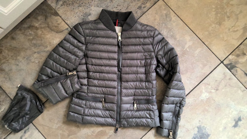 Neuwertige moncler light - neuwertige,