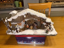 weihnacht krippe mit figuren 