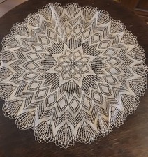 Tischdecke-Handarbeit-Häkelde