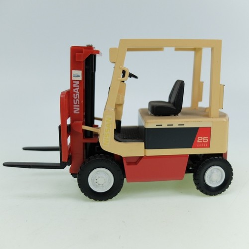 Nissan gabelstapler whit - 25,