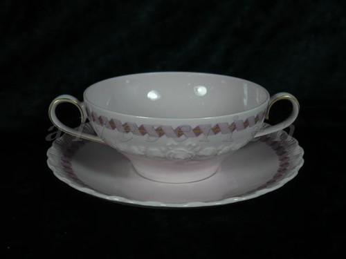 Suppentasse mit untere - suppentasse,