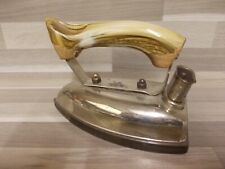 Altes Bügeleisen, elektrisch