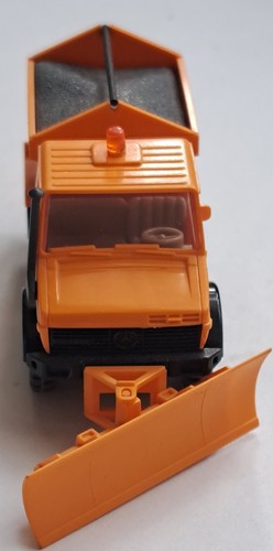 Unimog 1300 mit schneepflug - ,
