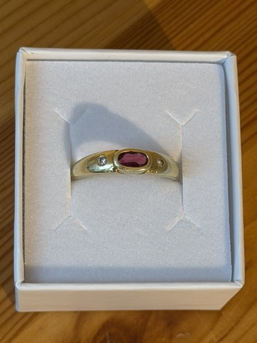 Eleganter rubin ring mit - rubin,