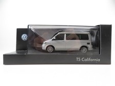 1:43 Minichamps VW T5 California 