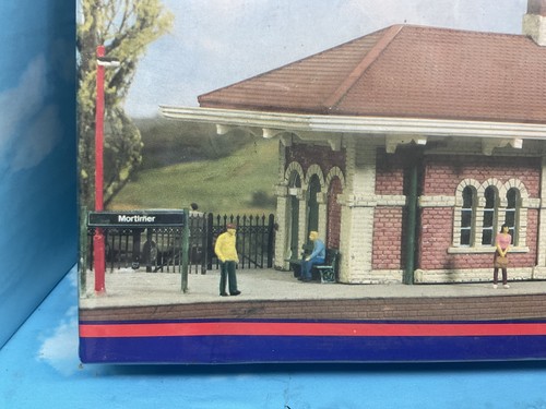 Bahnhof mortimer pola euro - bahnhof,,mortimer., pola.