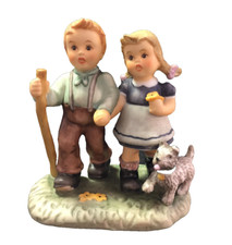 Göbelfigur Berta Hummel  BH 128 /2/0 Junge Mädchen Hund Göbel Figur Taking a Wal