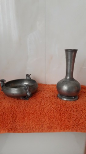 Zinn vase und - und,