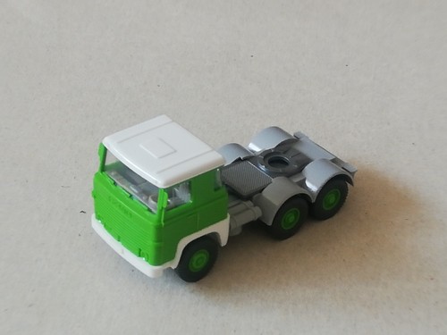 Lot 1369 eine - , scania