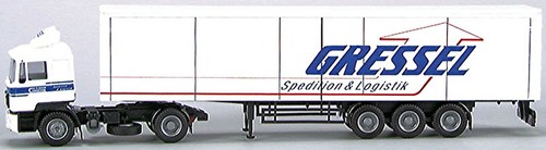 Man koffersz gressel - f,