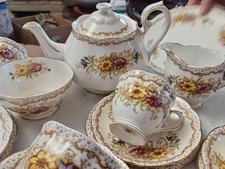 Seltenes 16 teiliges Royal