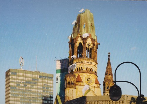 Neue postkarte mit fotomontage - postkarte,
