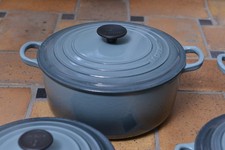 🔵 LE CREUSET Gusseisen Bräter Topf 26x12 cm emailliert Aktuell blau NEUw 🔵