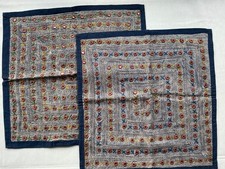 2 bestickte handgearbeitete