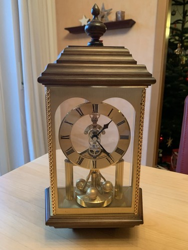 Hettich wanduhr mit deutschem - hettich,