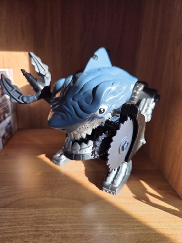 Street sharks evil mecho - sharks,