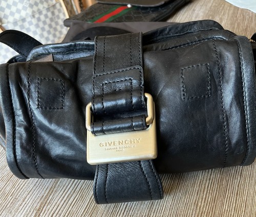 Givenchy pandora messenger - pandora,