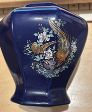 blaue achteckige Deckelvase /