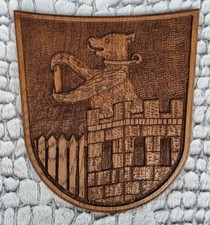 WAPPENRELIEF  HOLZ GESCHNITZT HOLZTAFEL mit WAPPEN von ESENS in OSTFRIESLAND