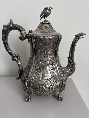 Antike versilberte kaffeekanne - antike,