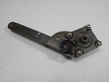 Mercedes Benz Heckflosse W110, W111 Fensterheber hinten links # 110 735 01 02