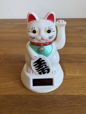 Glückskatze Winkekatze Weiß winkende Katze Glücksbringer Feng Shui