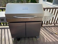 Pellet Grill - Memphis Wood