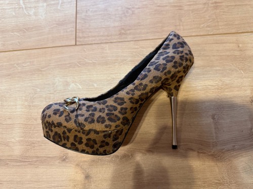 High heels 40 pumps table - heels,