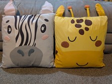 H&M Home 2 quadratische Kissen