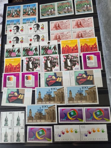 über 160 briefmarken - Über,