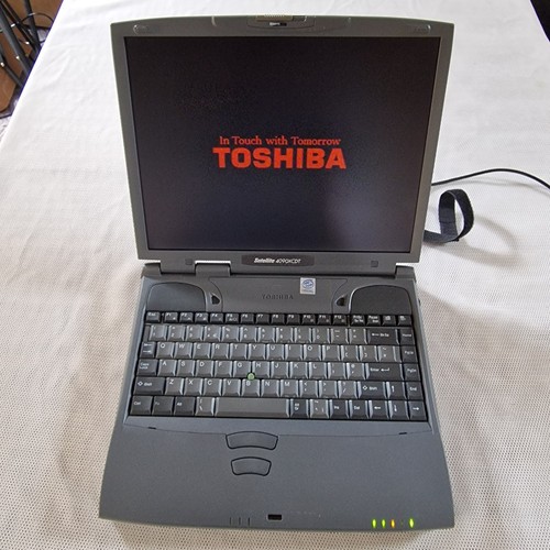 Toshiba satelite 4090xcdt - satelite,