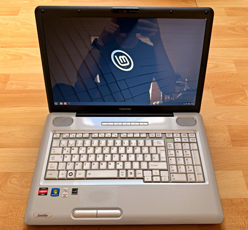 Toshiba satellite l550d 6 - satellite, 15,6