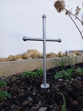 Grabkreuz mit Erdspieß Urnenkreuz Edelstahl Kreuz Grabmal Grabschmuck Wetterfest